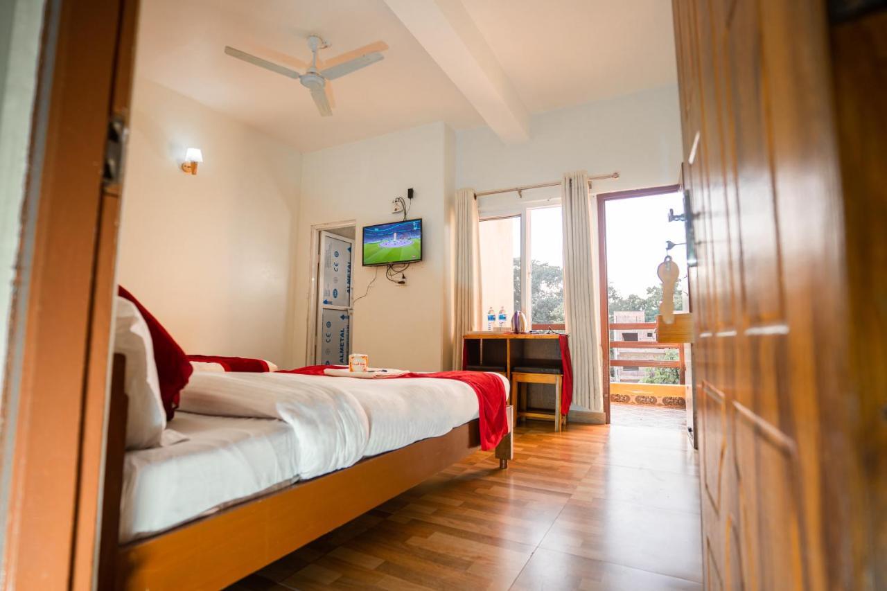 Hotel Dela Mount Pokhara Luaran gambar
