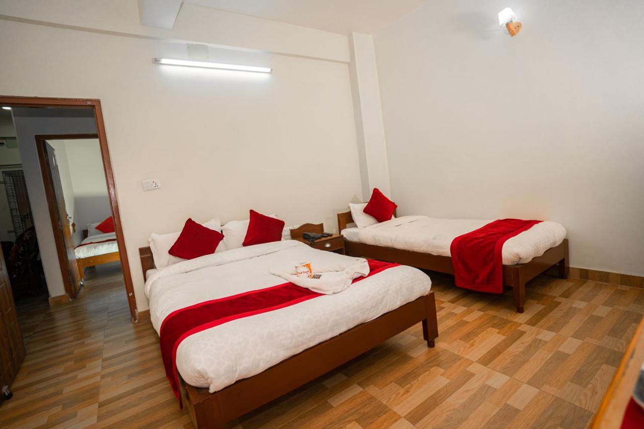 Hotel Dela Mount Pokhara Luaran gambar