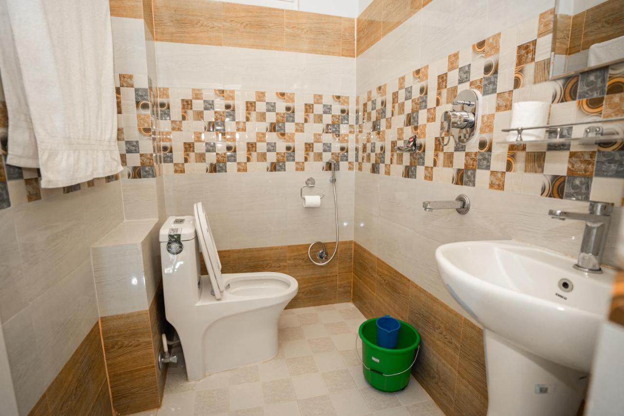 Hotel Dela Mount Pokhara Luaran gambar